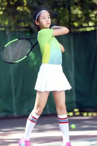 田亮女儿太早熟!12岁身高近1米7,五官像极父母的结合体