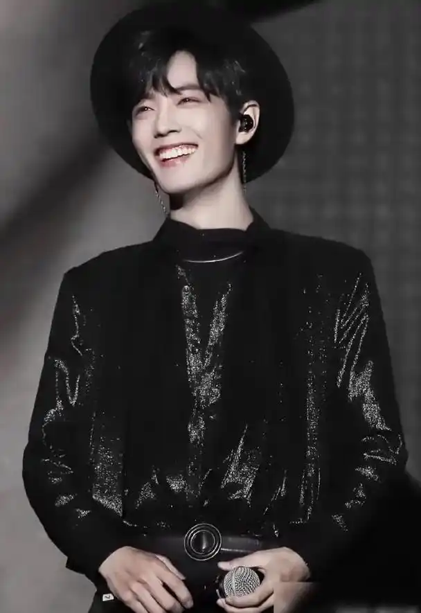 向全世界安利肖战 19年泰国一笑封神 - 抖音