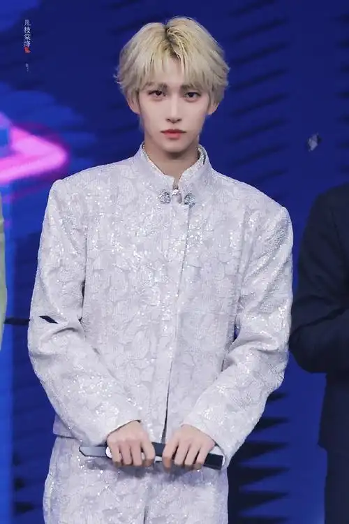 抓不到彩带会嘟嘴的宝宝05    是谁在2024想念小甜c91@刘宇yu