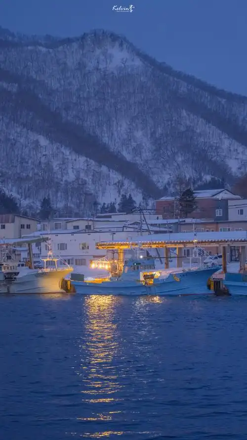 有没有深蓝色的壁纸呀?复古or动漫的都可以! - 知乎