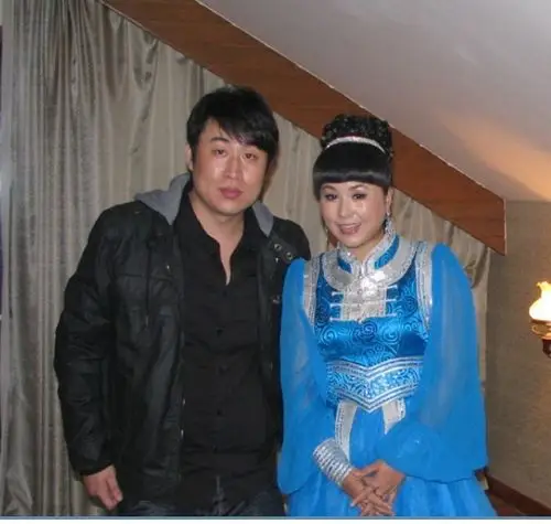 乌兰托娅签约公司 乌兰托娅商业演出 乌兰托娅经纪人