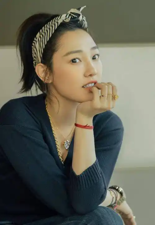 白百何look真好看,学她穿搭增气质,分分钟的事儿_style_配饰_建议