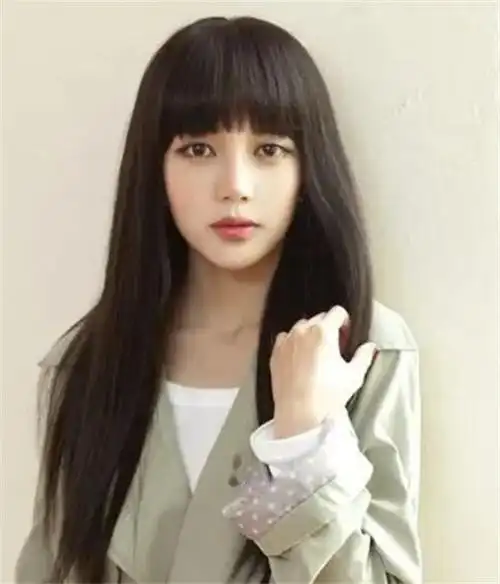 2021时尚直发发型,直发这样弄才好看