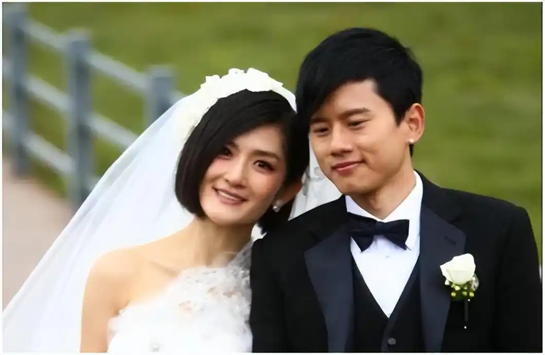 回顾:看似没交集却曾深爱过,这6对明星情侣,让人"意难平"