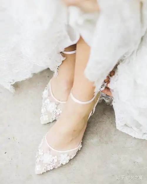 白色婚纱可以搭配哪些鞋子? - 知乎