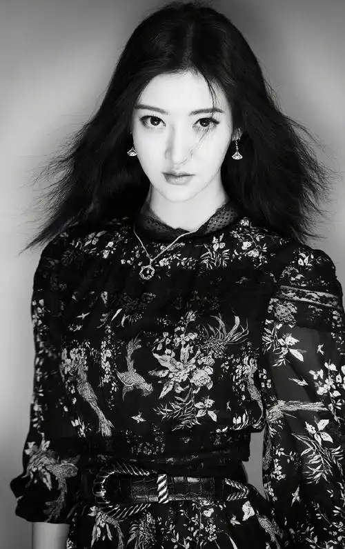 景甜时尚魅力杂志写真大片19