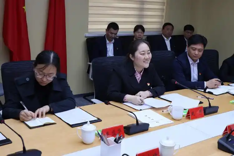 市委常委,组织部长赵晔在盐湖区党群服务中心召开座谈会-中共运城市