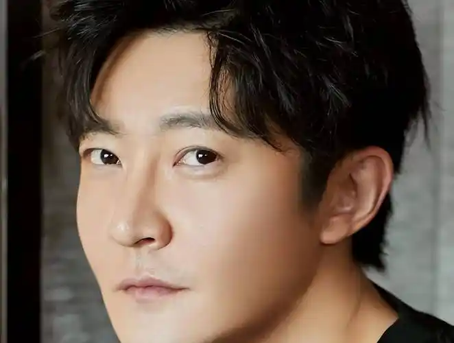 郭京飞并非大器晚成,其实他早就是大神级的人物_鲍莉_发展_事业