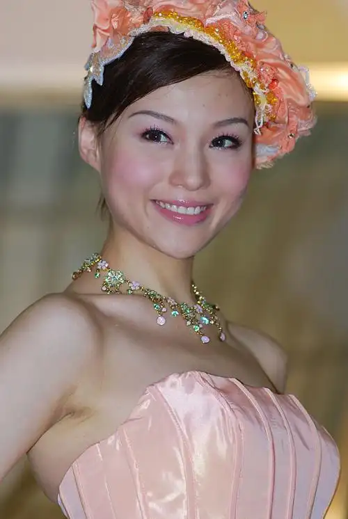 p>朱璇,1987年4月4日出生于北京,中国影视演员.