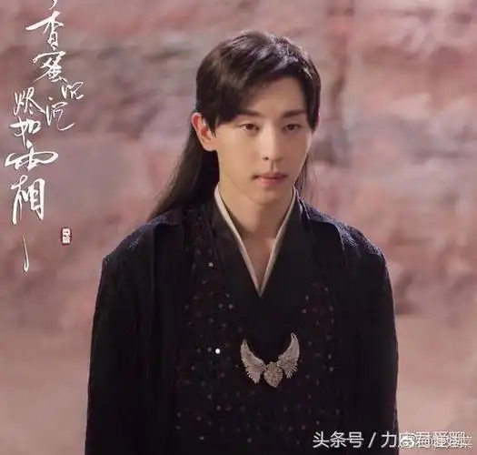 邓伦待播的四部剧,第一部光看女主就被吐槽,最后一部让人激动!