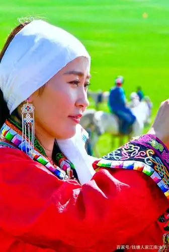 美丽的蒙古族女孩