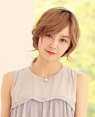 额头窄怎么办 五款额头窄适合发型轻松解决