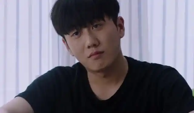 江天昊的心中,始终给邓小琪留着一个位置,至于林妙