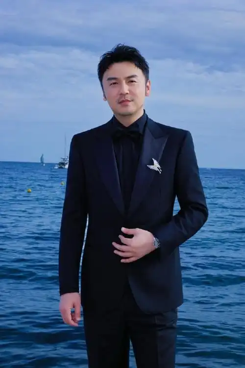 君乐宝奶粉的新代言人是雷佳音,真·国民级代言!