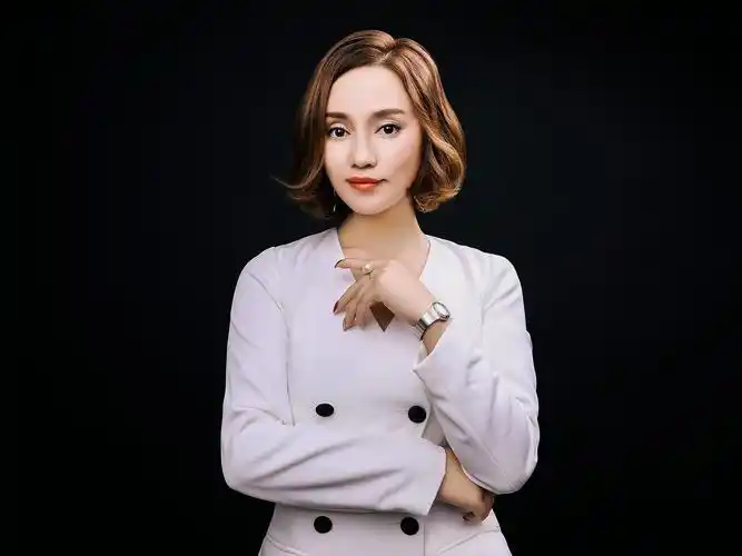 拍摄特色 拍摄人数 1人 拍摄风格 职业形象照 拍摄手法 纪实 造型