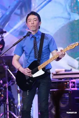 图文2012新城国语力颁奖礼黄贯中演唱