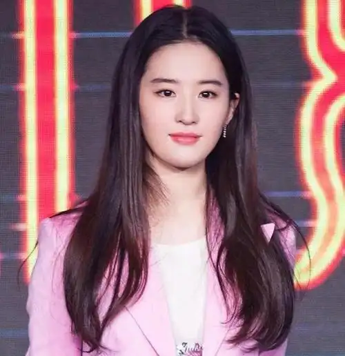 有钱有颜36岁的刘亦菲为何无人敢娶