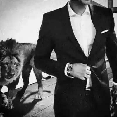 成熟男生头像图片真人