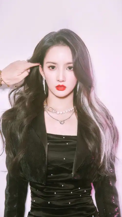 刘些宁新歌舞台首秀##刘些宁今晚是城市lady