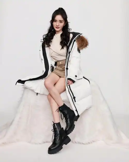 一千多买杨幂同款马丁靴