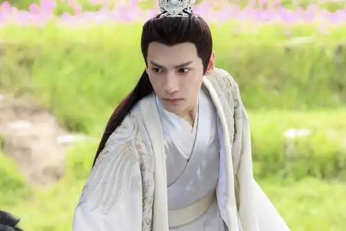 《白发王妃》今晚开播,罗云熙再现古装神仙颜值