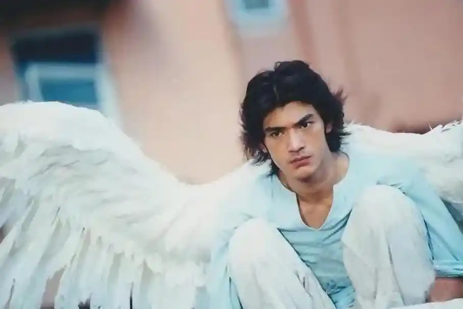 金城武饰演天使的电影 电影《薰衣草》是金城武和陈慧琳主演的一部