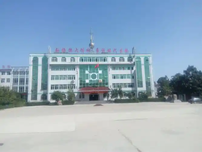 邢台市公益服务协会第一组六人赴邢台县将军墓中学,浆水中学,冀家村