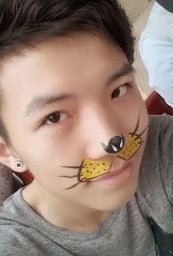 你们当年发过杀马特自拍么