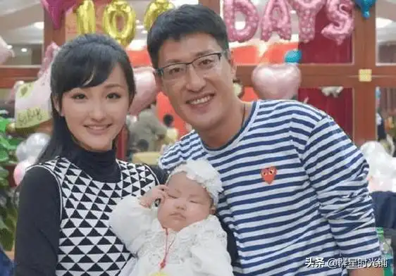 演员辛月:老公于震不是"家暴男",我是三个孩子的幸福妈妈_方柏霓_婚姻