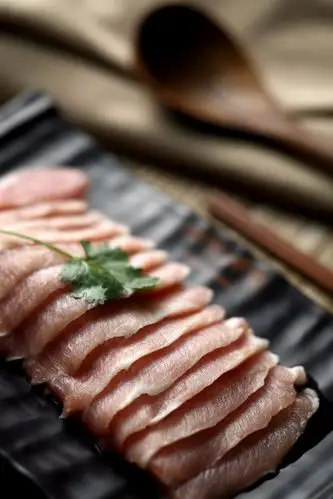 火爆极品黄金六两松板肉究竟有多珍贵挤破头也要去吃