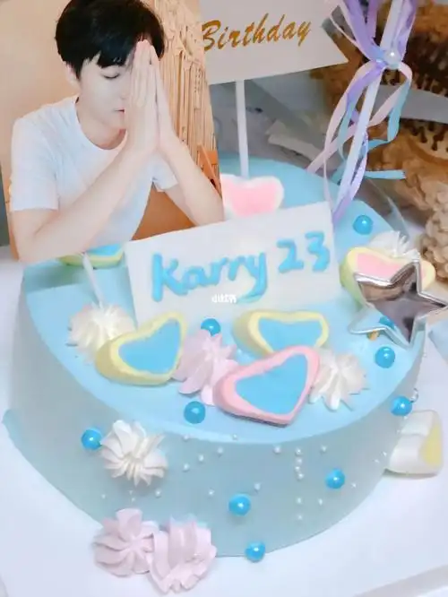 祝王俊凯23岁生日快乐