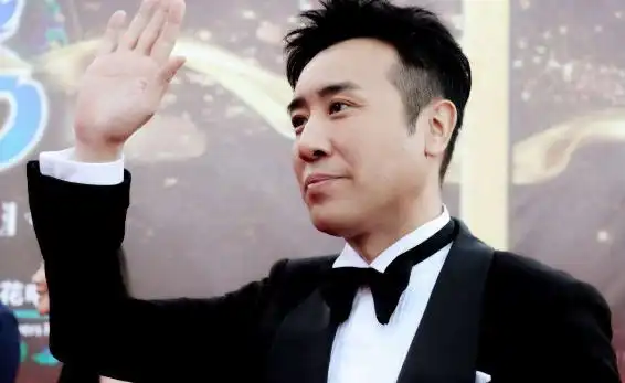 "中国好演员"于和伟:被姐姐抚养长大,年近50岁放飞自我