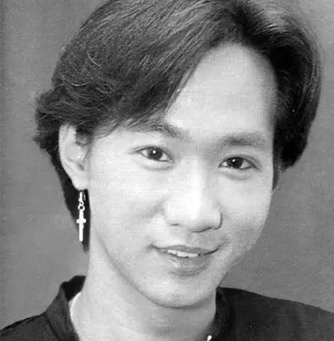 【图】黄家驹的图片欣赏 曾经beyond的领头人