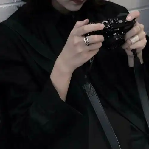 背景图 | 黑色系最近好像很火啊