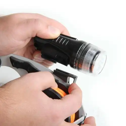 手电筒"连续发光"模式,可供应急使用61  顶部安装有超亮6 led手电筒