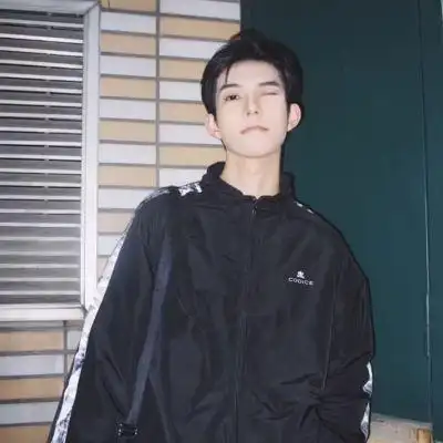 男头像阳光帅气男孩图片真人气质男生头像高清微信图片大全