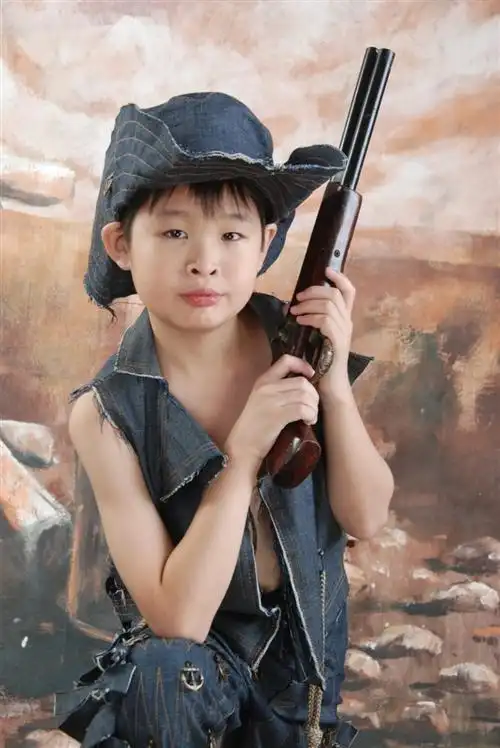 谁有小男孩图片?