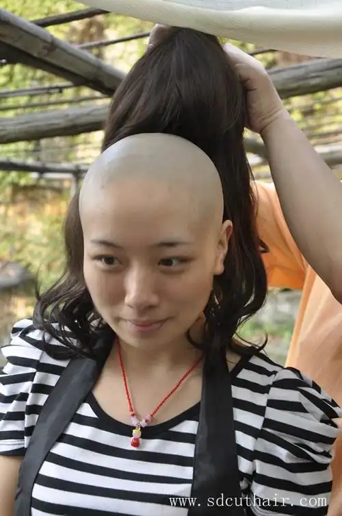 湖北美女来剃光头-深度010#(35)