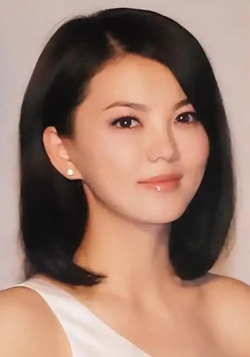 47岁李湘发布退休,评论区全是羡慕,网友:她才是真正的人生赢家