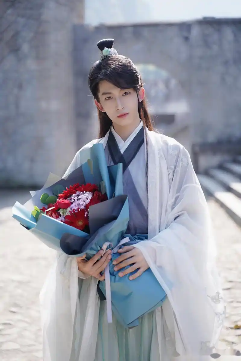 今日一过,与楚启贤城主日夜间兼伴的日子就正式结