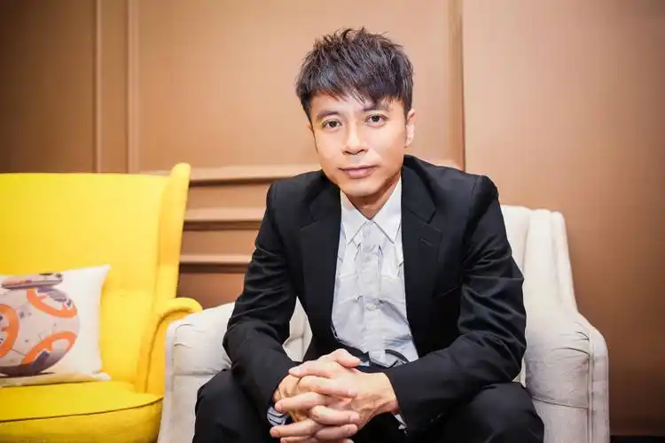 李克勤歌手本周夺冠在儿子面前显威风