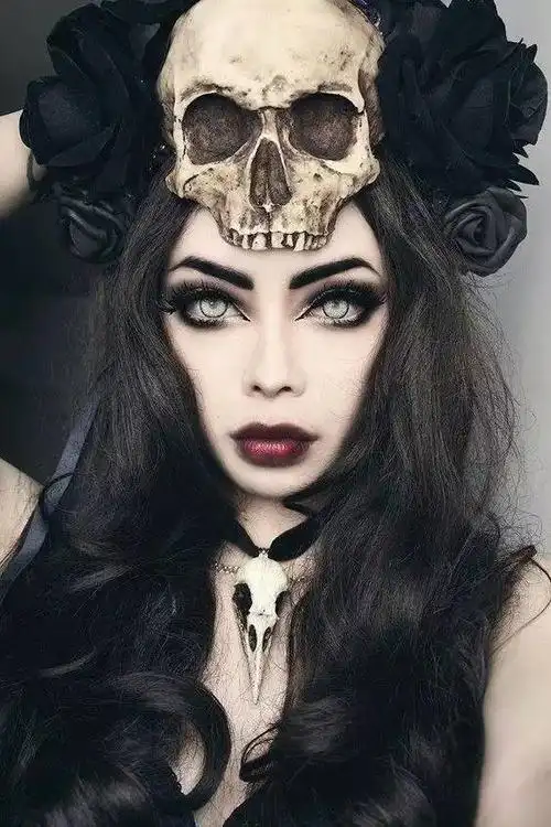 暗黑系彩妆大赏,女王驾临般惊艳眼球!