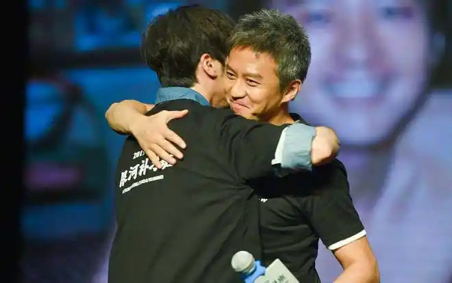 邓超导演之路屡败屡战银河补习班获吴京强推终于要大爆