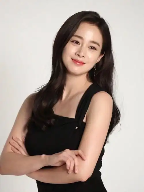 韩流女神金泰熙,韩国人对她有多喜爱这是不用说的,基本是全国喜爱的