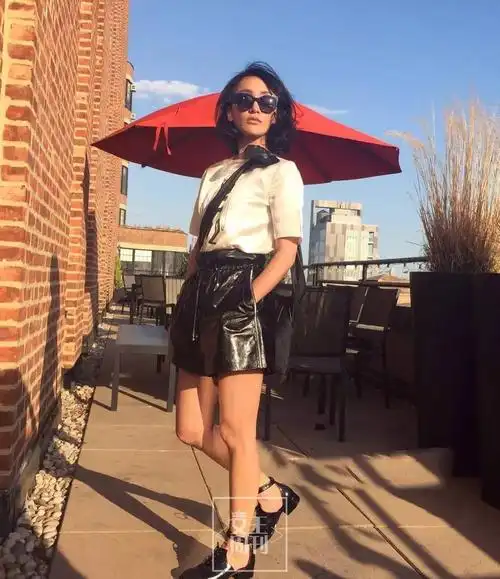 身高155穿成了170,这3位女明星个子不高,穿衣却年轻又漂亮!