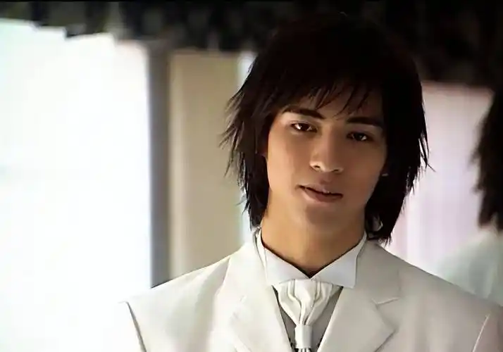 周渝民,因《流星花园》而成名,他与妻子喻虹渊,低调地幸福着