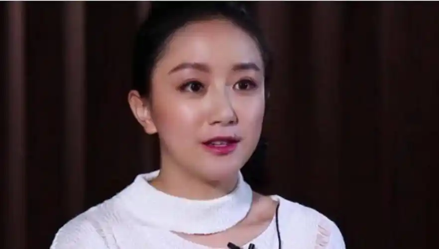 原创有种变美叫李倩黄轩第一个承认的女友点掉痣后美到认不出