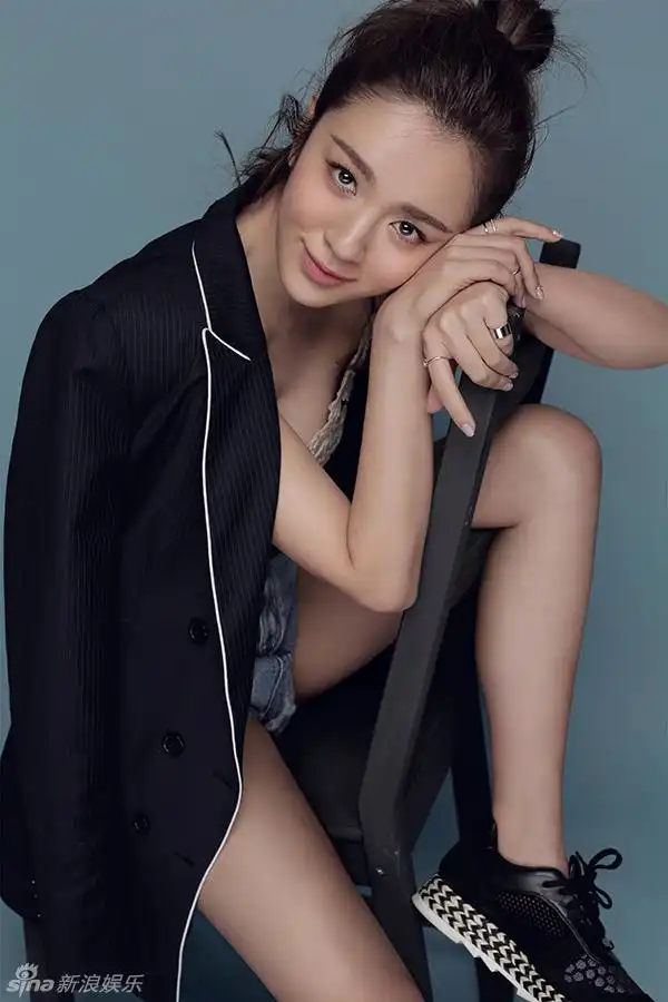 组图:王晓晨曝甜帅写真 百变小妞已上线_高清图集_新浪网