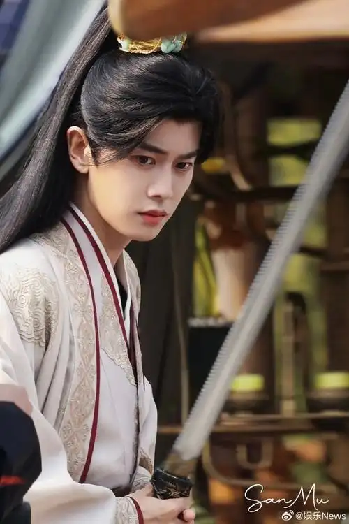 任嘉伦新剧高马尾路透