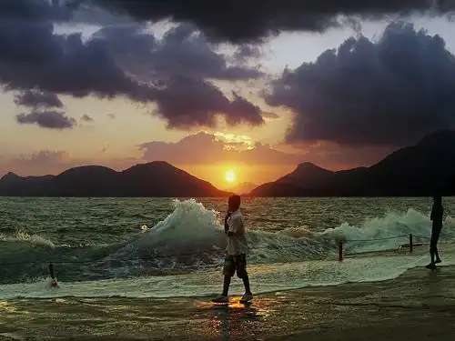 [免费图片] 人物, 人与风景, 海, 日落, 201007260100